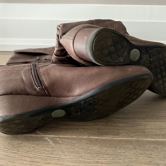 Me Too Brown Leather Boots - Size 8 - Picture 5 of 5